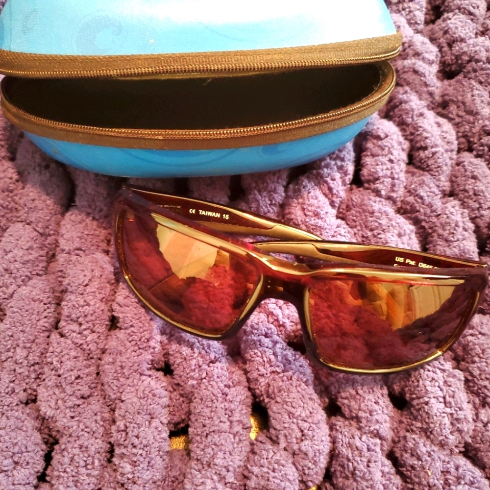 Mens Costa Fantail Sunglasses w/Case